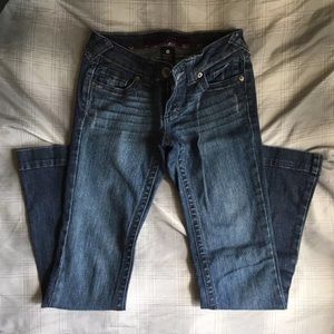 *LIKE NWE* CHARLOTTE RUSSE Brand Jeans! Sz 1 Short
